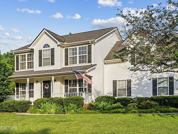 4th image of 3319 Branch Hill Ln