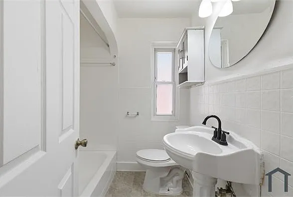 15087 Pinehurst St — Photo 5