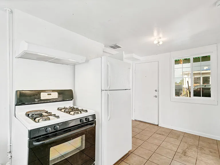 1255 Terrace Ave — Photo 7