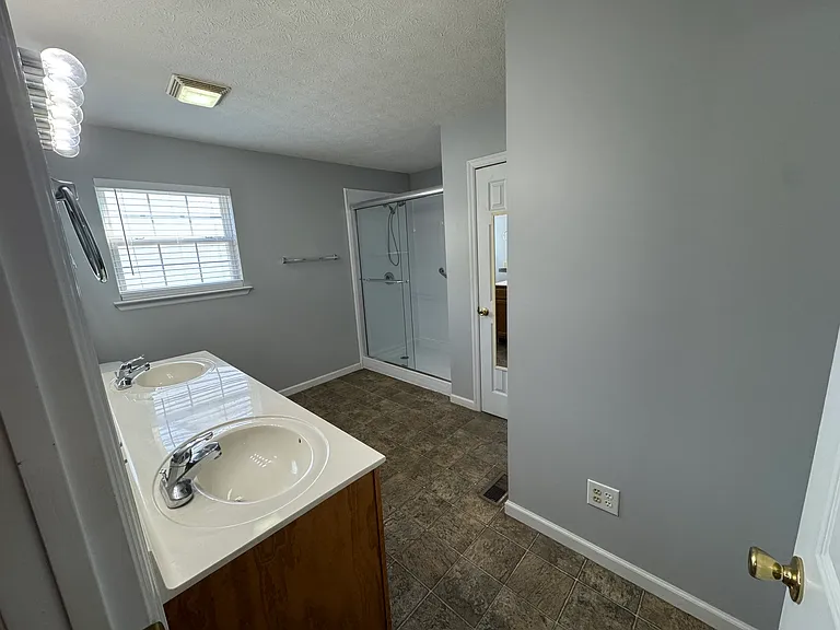 11 Chestnut Ridge Rd — Photo 9