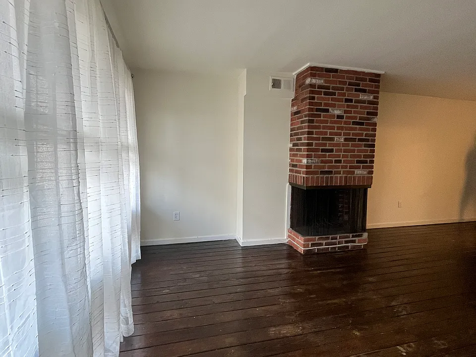 1129 Rodman St #4