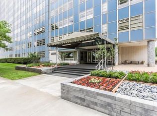 333 W Meyer Blvd APT 210, Kansas City, MO 64113