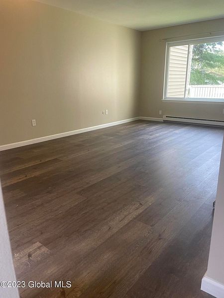 3rd image of 202 Chatham Court