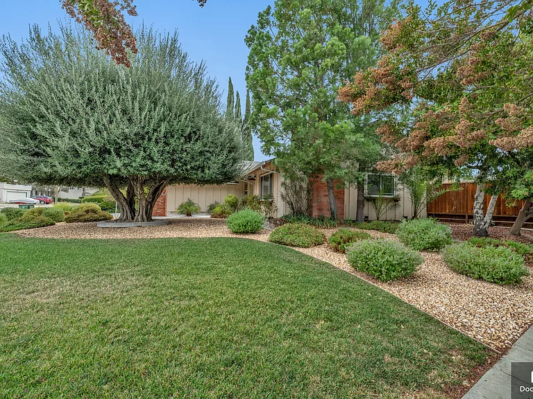 5405 Entrada Cedros — Photo 32