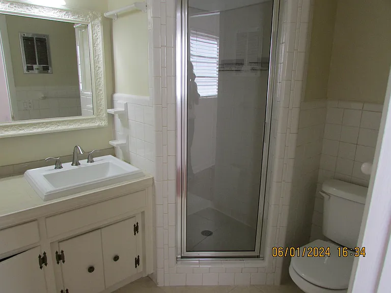 211 W Laila Dr — Photo 31