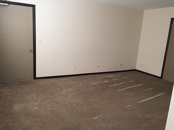 3rd image of 133 S Whispering Hills Dr APT B