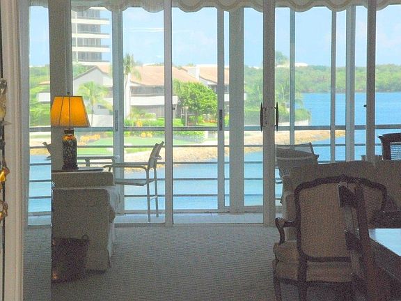 4th image of 44 Yacht Club Dr APT 411