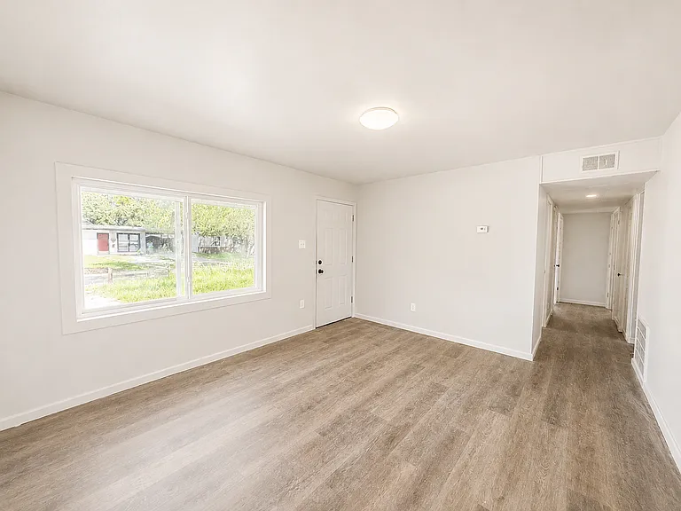 526 Saint Leo Dr — Photo 6