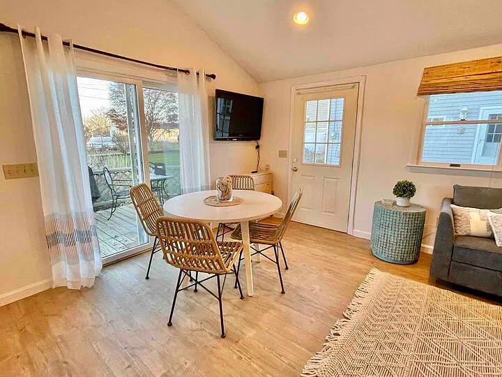 1 bed, 450 sqft, $1,700 — Photo 3