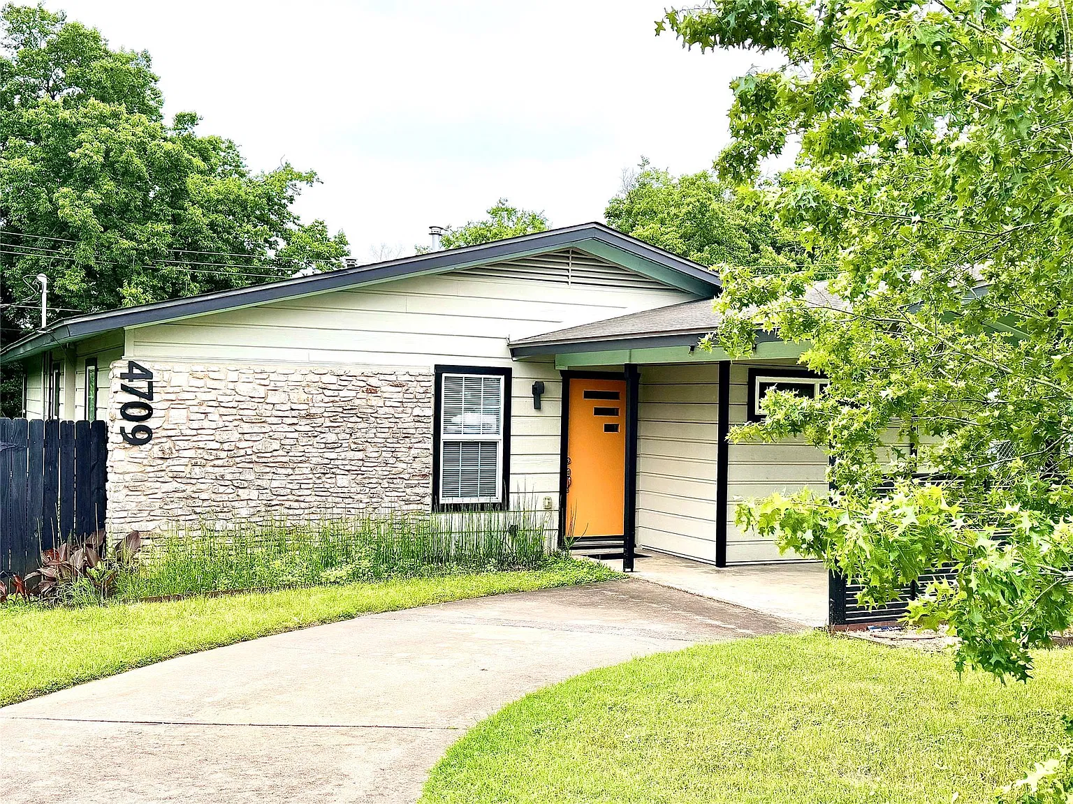 3 bed, 2.0 bath, 1649 sqft, $3,100 — Photo 2