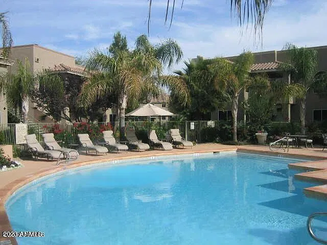 2 bed, 2.0 bath, 1045 sqft, $1,625 — Photo 4
