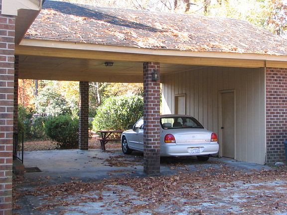 3rd image of 1020 Niblick Dr