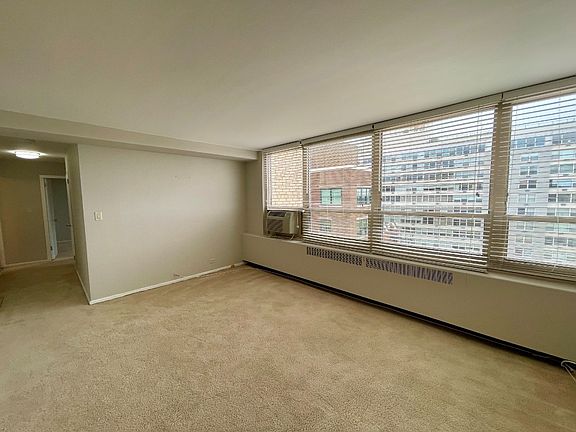 4th image of 3950 N Lake Shore Dr APT 2127