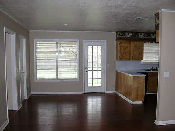 5th image of 208 Dale Street