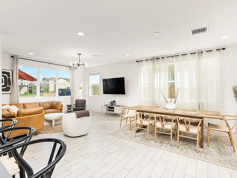 43092 Armonia Ct — Photo 35