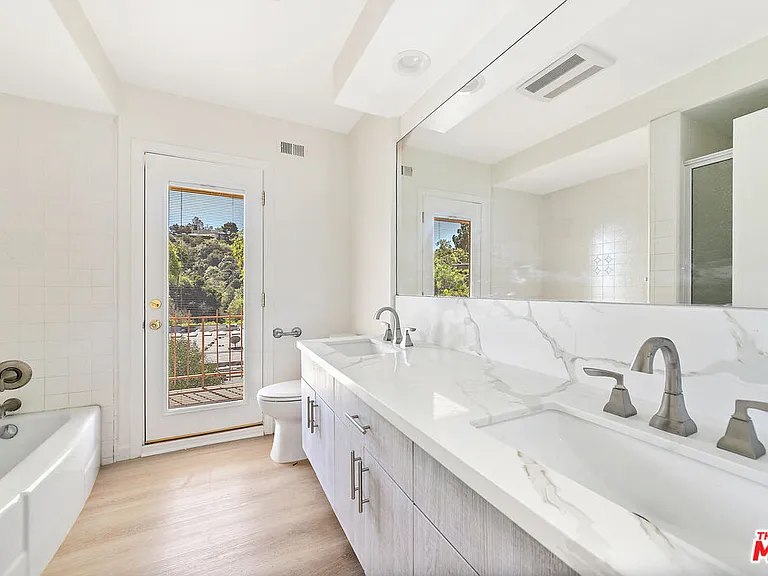 8900 Alto Cedro Dr — Photo 33
