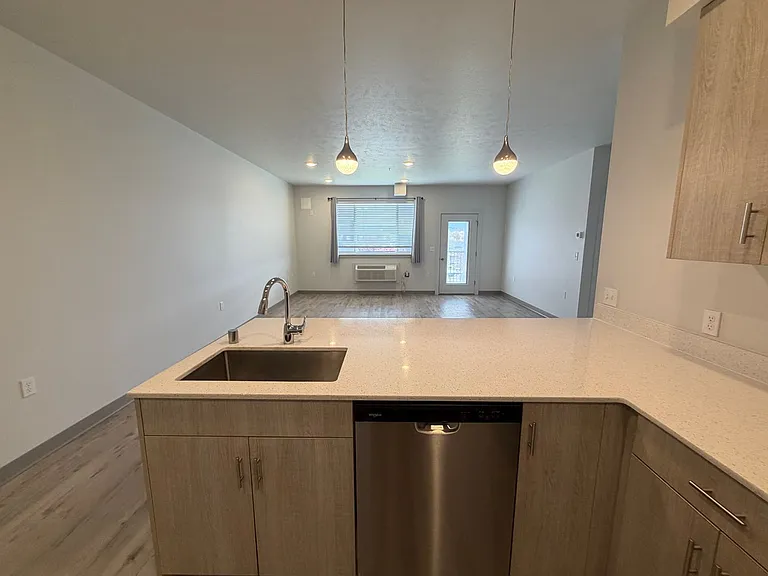 Nathan Apartments — Photo 46
