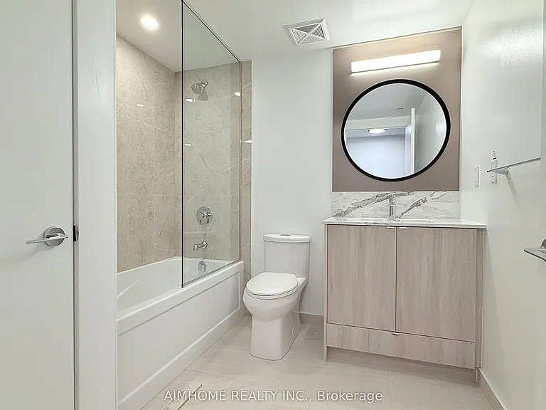 771 Yonge St #1606 — Photo 7
