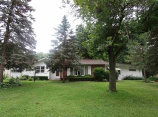 3931 Oak Park Cir, Waterloo, IA 50701