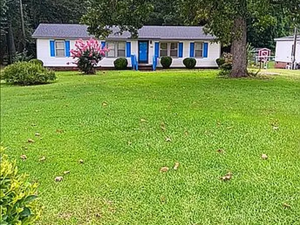 2782 Barnes Hill Church Rd, Nashville, NC 27856