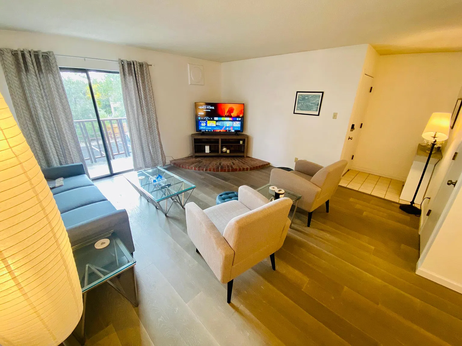 3055 Trinity Dr — Photo 4
