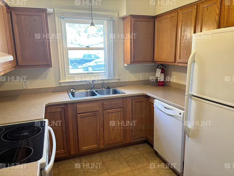329 Jefferson Dr — Photo 5