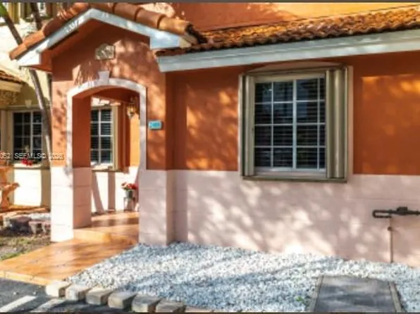 7125 NW 173rd Dr APT 2405, Hialeah, FL 33015