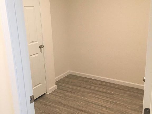 Room #2.5(Most people use it as storage)