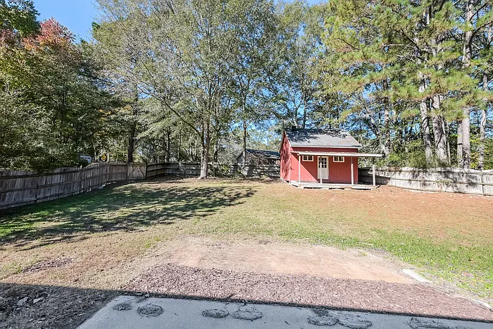 2137 Hartridge Dr — Photo 16