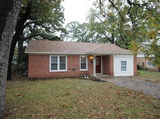 729 Schilder Dr, River Oaks, TX 76114