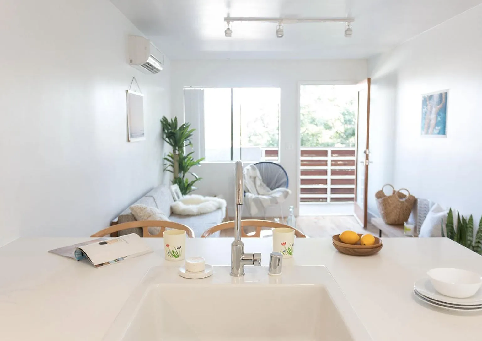 1 bed, 648 sqft, $2,300 — Photo 1