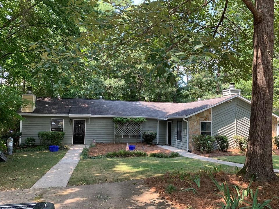 1st image of 1050 Mathews Ct SE #B