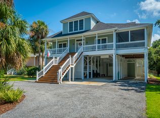 807 Cheehaw St, Edisto Island, SC 29438