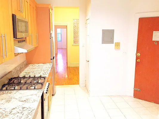 Rented by Rapid Realty Cobble Hill | media 49