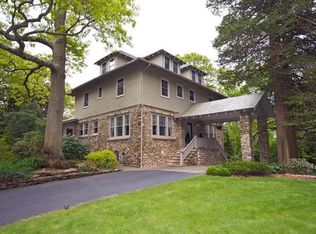 49 Bell Cir, Port Jefferson, NY 11777