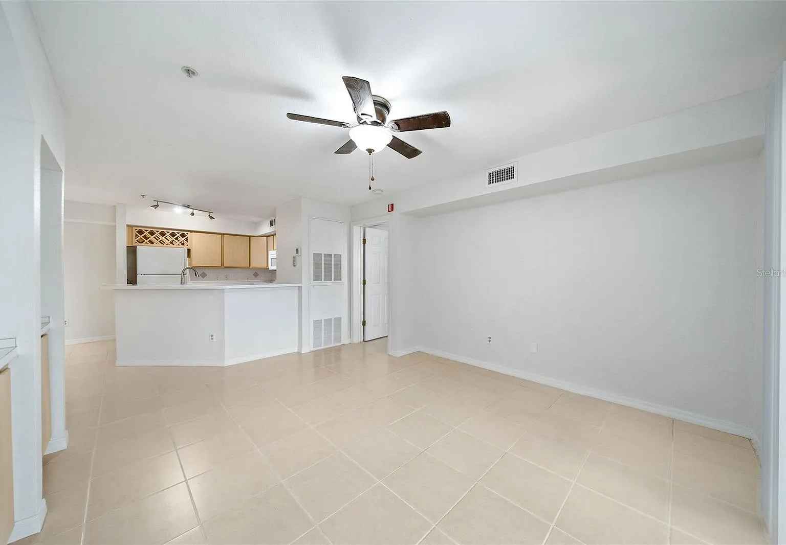 Camargo Way 823 - 104 — Photo 4
