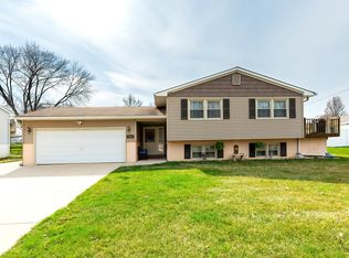 2809 10th St, East Moline, IL 61244