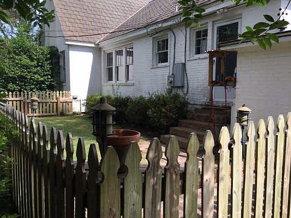 4th image of 723 Belleville Ave