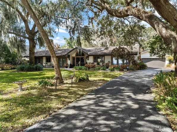 9175 Silver Lake Dr, Leesburg, FL 34788