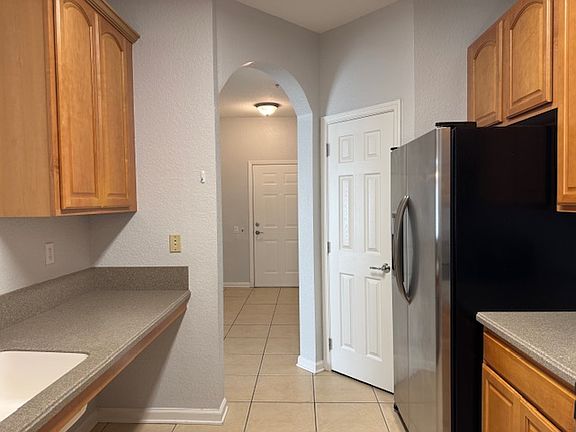 5th image of 4114 Breakview Dr #103