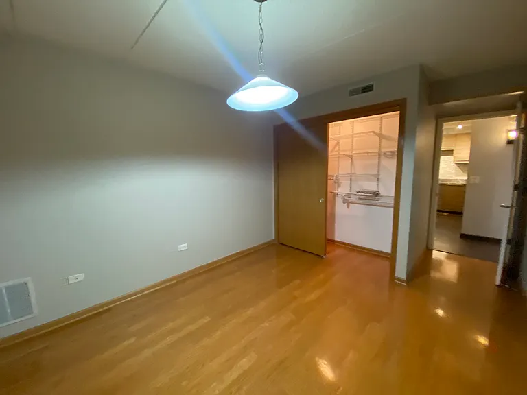 6430 W Berteau Ave #311 — Photo 8