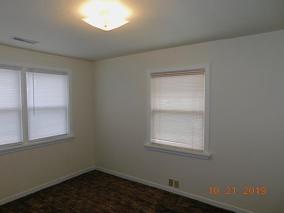 5th image of 803 E 1st St