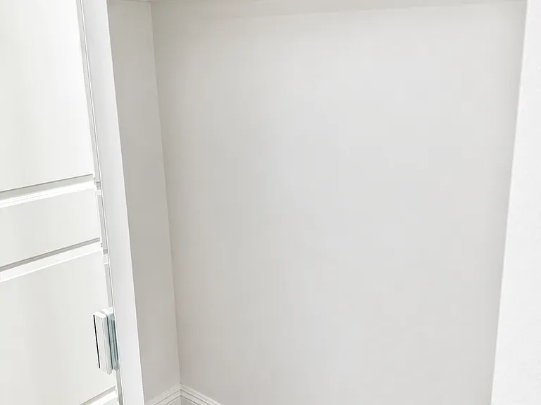 5739 Halbrent Ave #28 — Photo 10