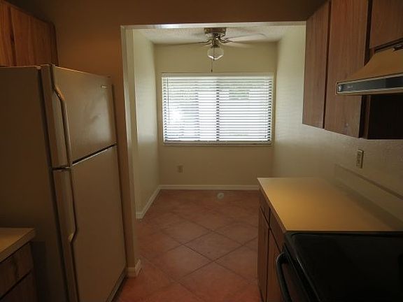 3rd image of 2411 Antilles Dr