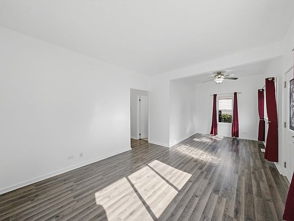 5th image of 14538 Hamlin Ave