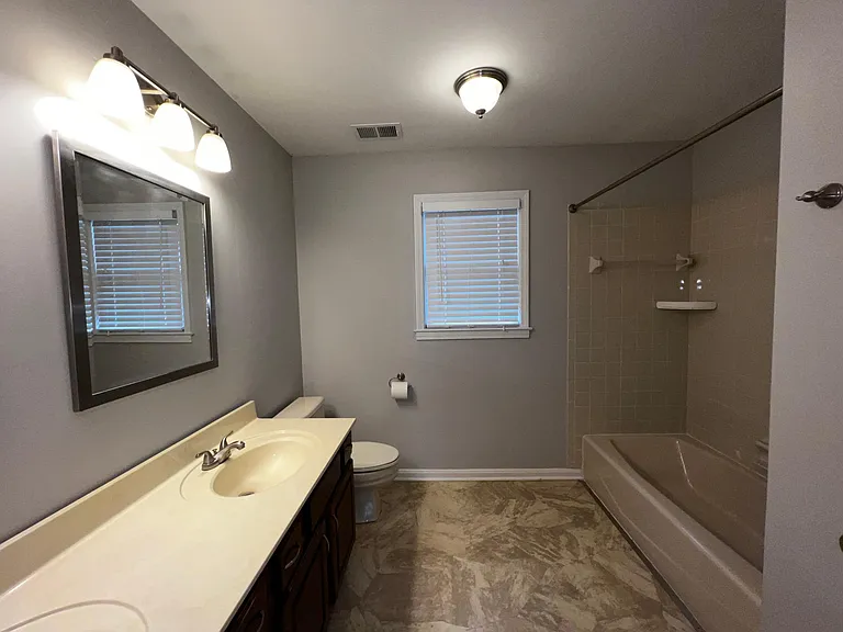 1100 Stowbridge Ln — Photo 25