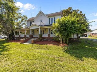 523 E Main St, Haw River, NC 27258