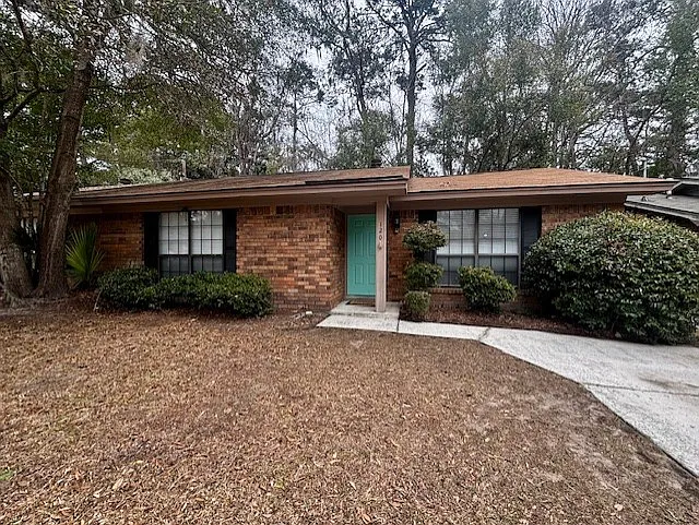 3 bed, 1211 sqft, $2,600 — Photo 2