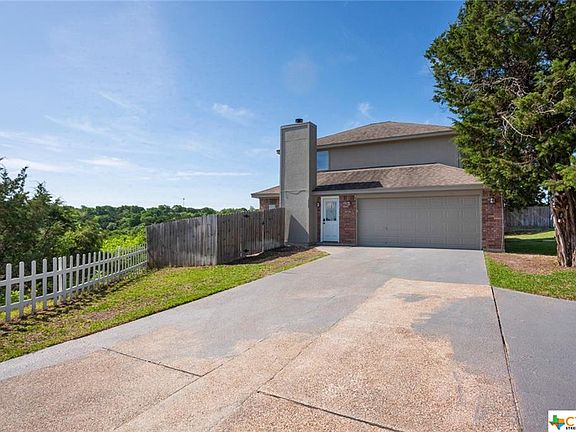 3rd image of 608 Skyline Dr