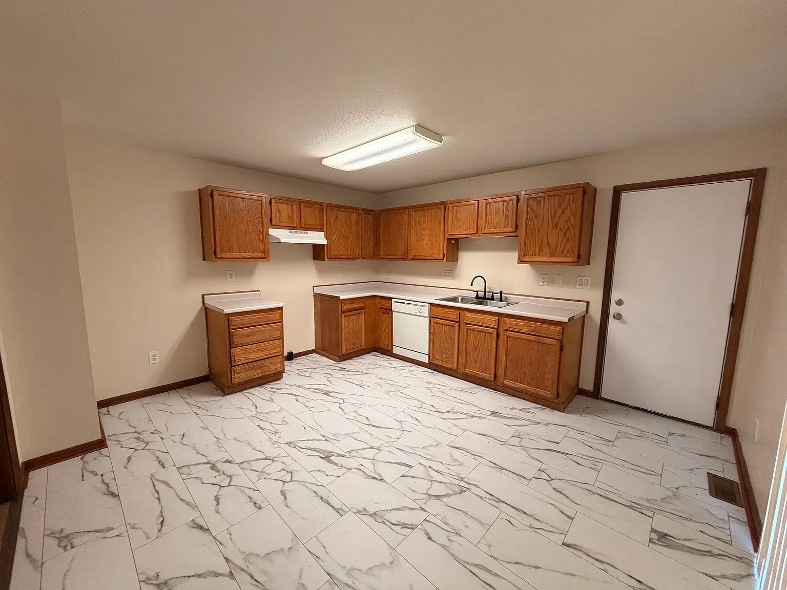 4 bed, 1540 sqft, $1,575 — Photo 4